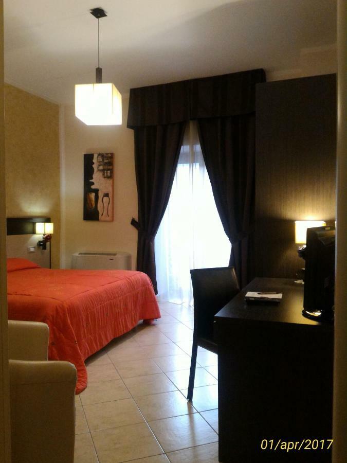 La Terrazza B&B Россано Екстер'єр фото